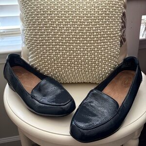 NEW Clarks Artisan “Keesha Luca” Loafers